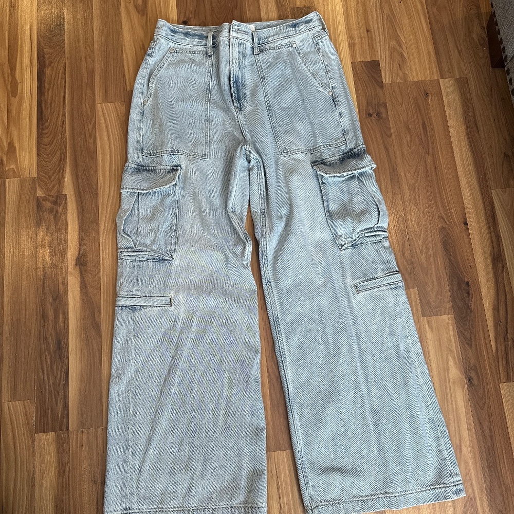 Women’s Pistola Cargo Wide leg denim Sz 31